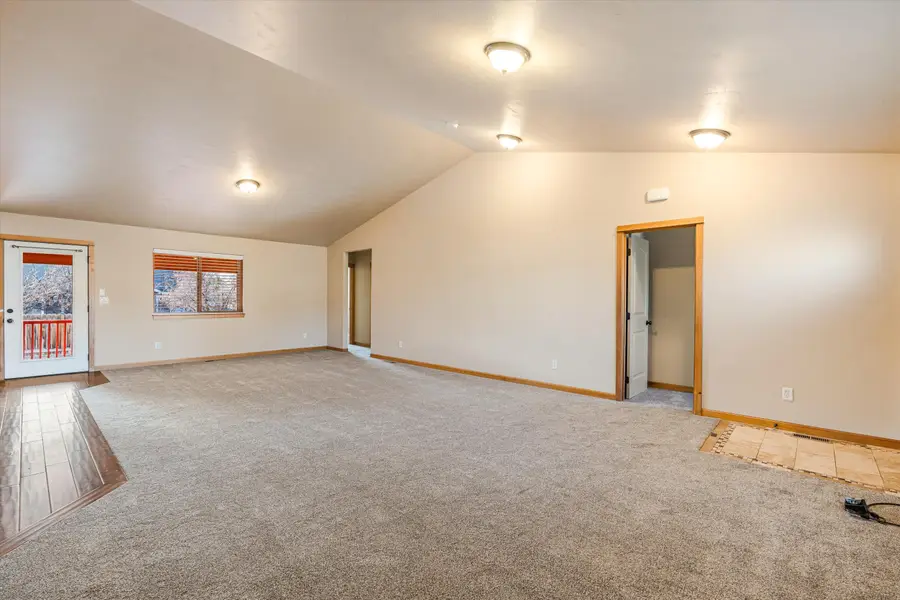 722 NE Redwood Avenue, Redmond, OR 97756 - Image #3