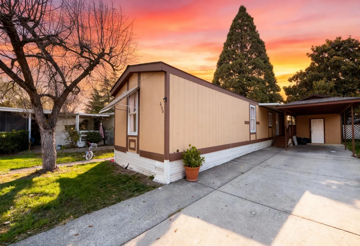 690 Margaret Rose, Medford, OR 97501 - Image #1