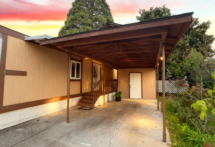 690 Margaret Rose, Medford, OR 97501 - Image #2