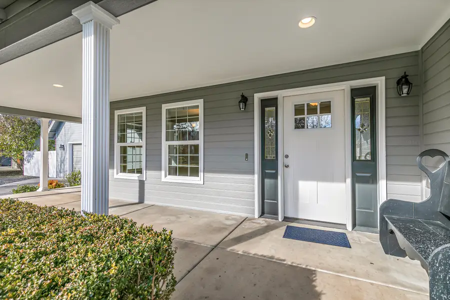 955 Beverly, Jacksonville, OR 97530 - Image #3