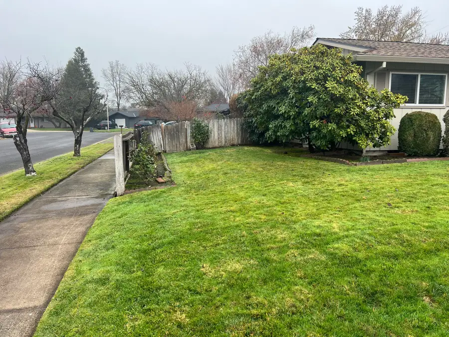 2284 Jubilant, Medford, OR 97504 - Image #3