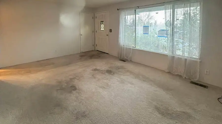 1023 NE Primrose, Grants Pass, OR 97526 - Image #3