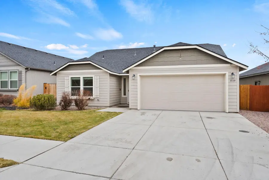 3539 SW Pumice Stone, Redmond, OR 97756 - Image #2