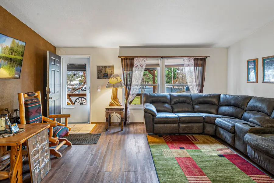 4572 NW 49th Nw, Redmond, OR 97756 - Image #2