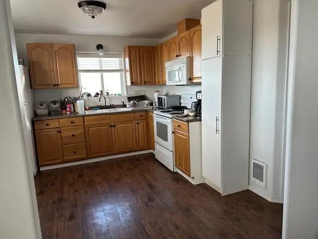 57969 Fossil Lake, Christmas Valley, OR 97641 - Image #3