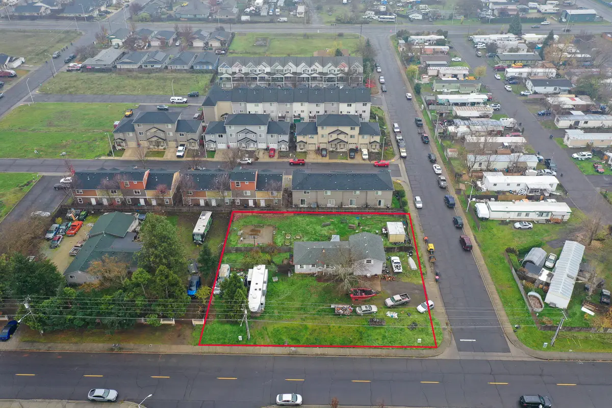 3400 Avenue C, White City, OR 97503 - Image #1