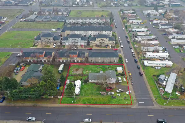 3400 Avenue C, White City, OR 97503