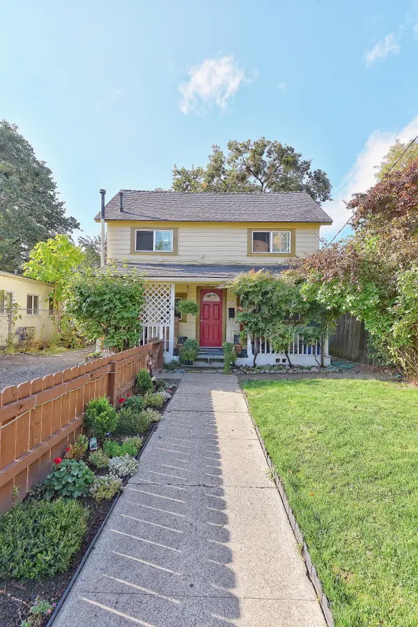 575 SW Sw G, Grants Pass, OR 97526