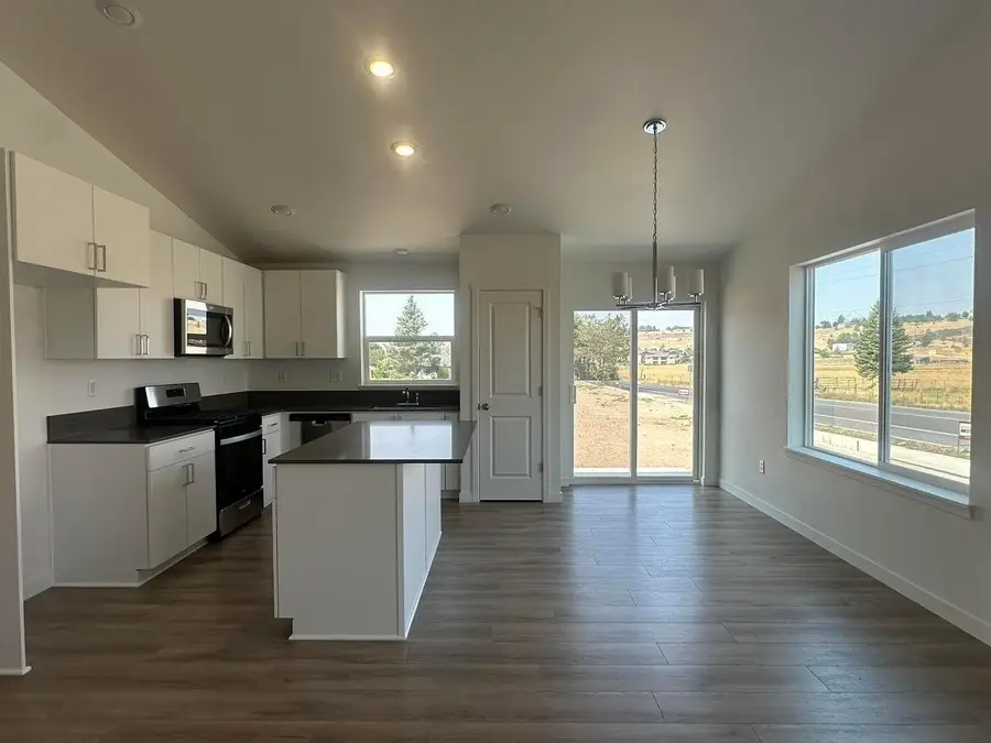 621 NE Arnold, Madras, OR 97741 - Image #3