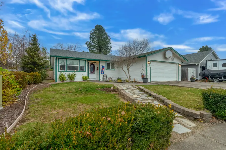 613 Glenn, Central Point, OR 97502 - Image #2