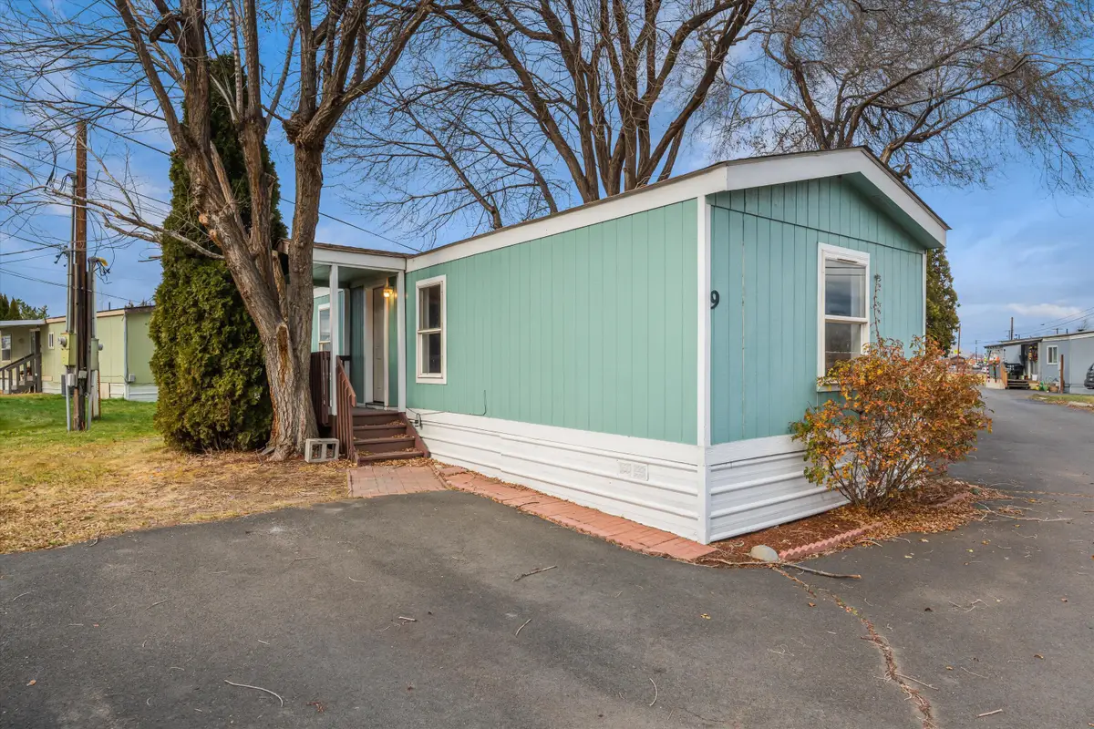 8045 N Hwy 97, Terrebonne, OR 97760 - Image #1