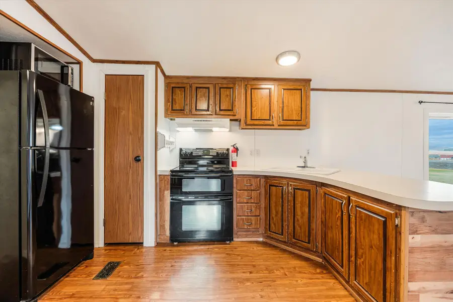 8045 N Hwy 97, Terrebonne, OR 97760 - Image #3