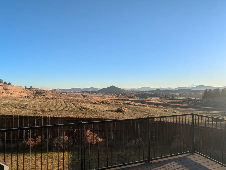 5122 Aster, Klamath Falls, OR 97601 - Image #2