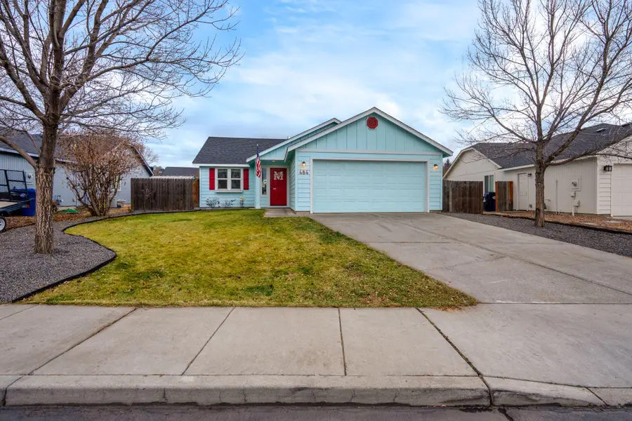 484 NE Spruce, Redmond, OR 97756 - Image #2