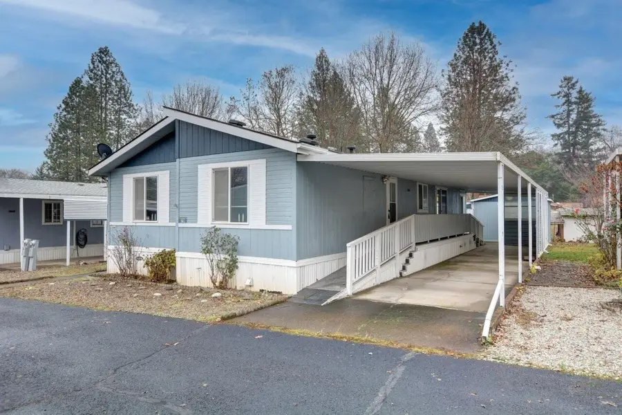 22071 Highway 62, Shady Cove, OR 97539 - Image #2