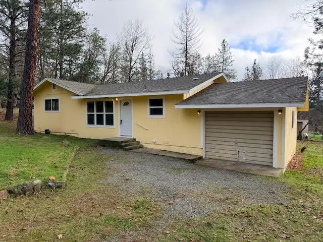 326 Debra, Grants Pass, OR 97527 - Image #2