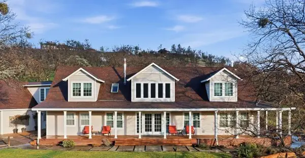 6015 Dark Hollow, Medford, OR 97501