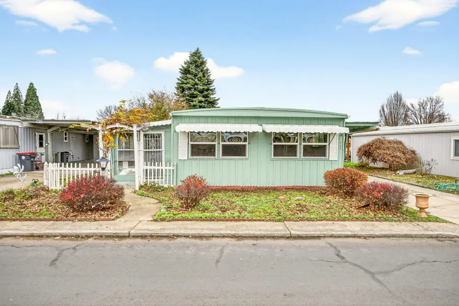 2252 Table Rock Road #SPC 151, Medford, OR 97501 - Image #2