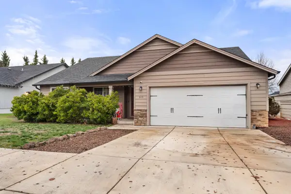 545 N Heights, Eagle Point, OR 97524