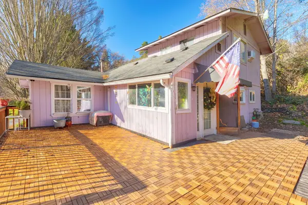 9395 Highway 238, Jacksonville, OR 97530