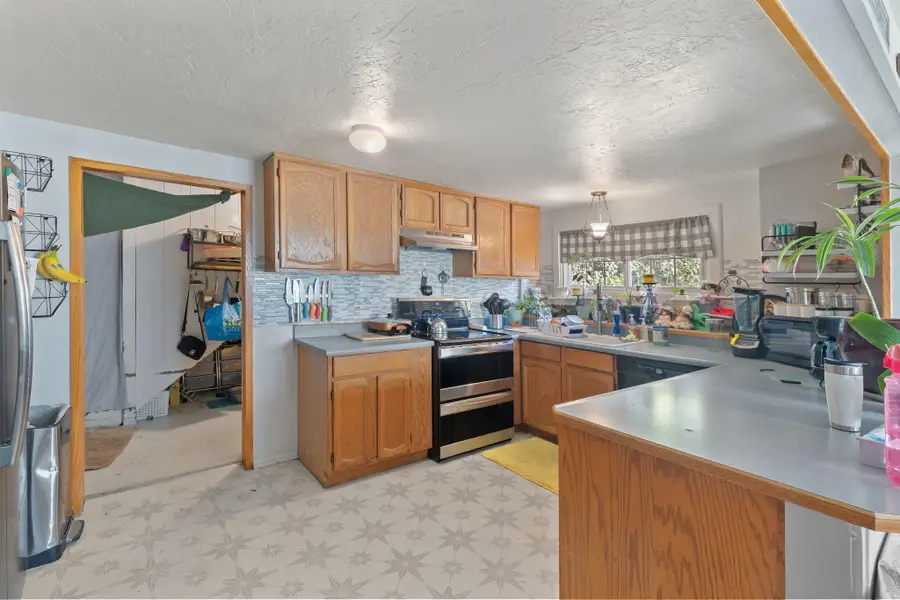 9395 Highway 238, Jacksonville, OR 97530 - Image #3