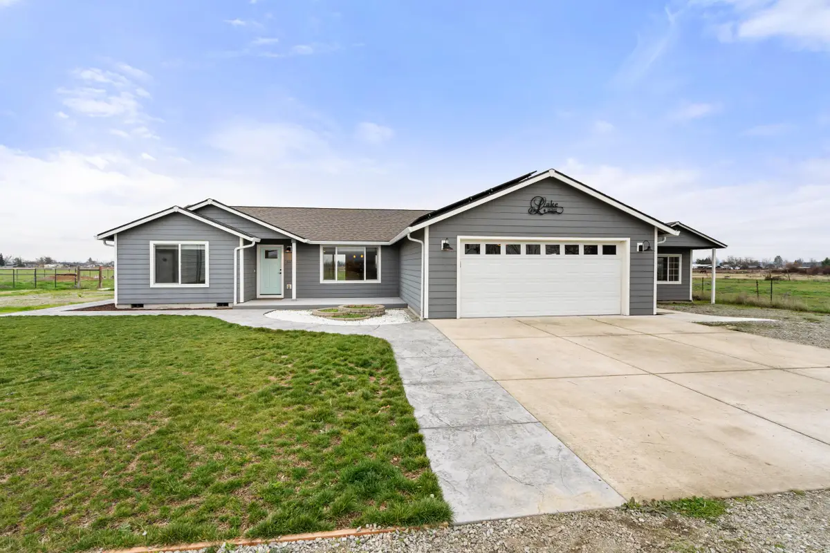 597 Bigham Brown, Eagle Point, OR 97524 - Image #1