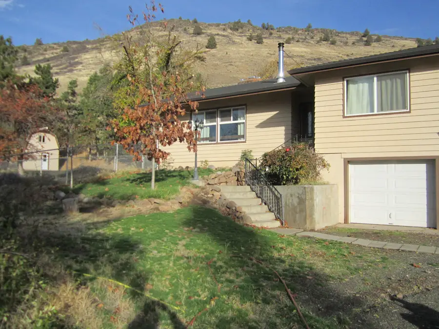 5311 Uhrmann, Klamath Falls, OR 97601 - Image #2