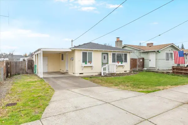 166 Mace, Medford, OR 97501