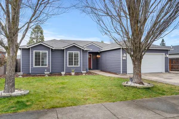 1642 Hollyhock, Medford, OR 97504