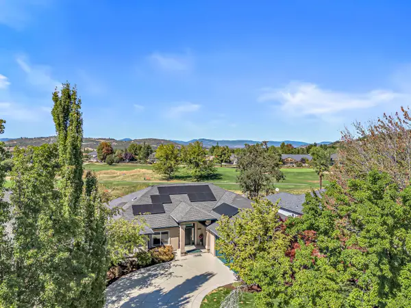 422 Robert Trent Jones, Eagle Point, OR 97524