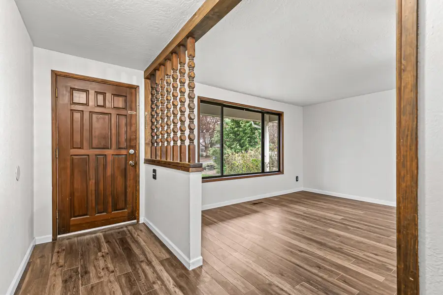 1846 Hart, Medford, OR 97501 - Image #2