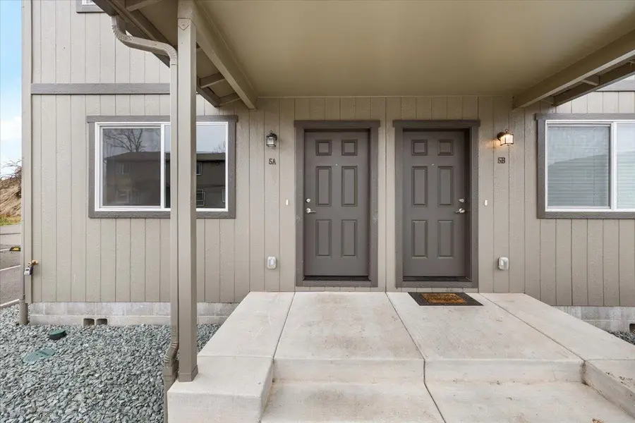 610 N Main, Phoenix, OR 97535 - Image #2