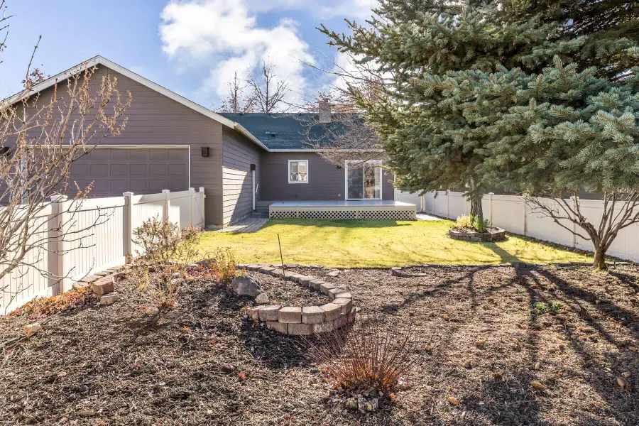 1751 NW Jackpine, Redmond, OR 97756 - Image #2