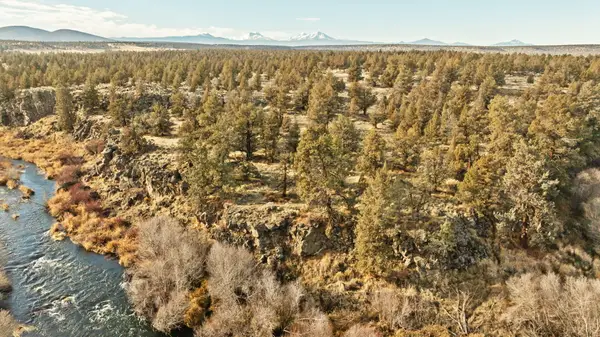 6633 NW Tetherow, Redmond, OR 97756