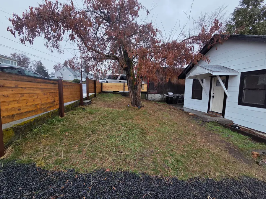 2119 Modoc, Klamath Falls, OR 97601 - Image #2