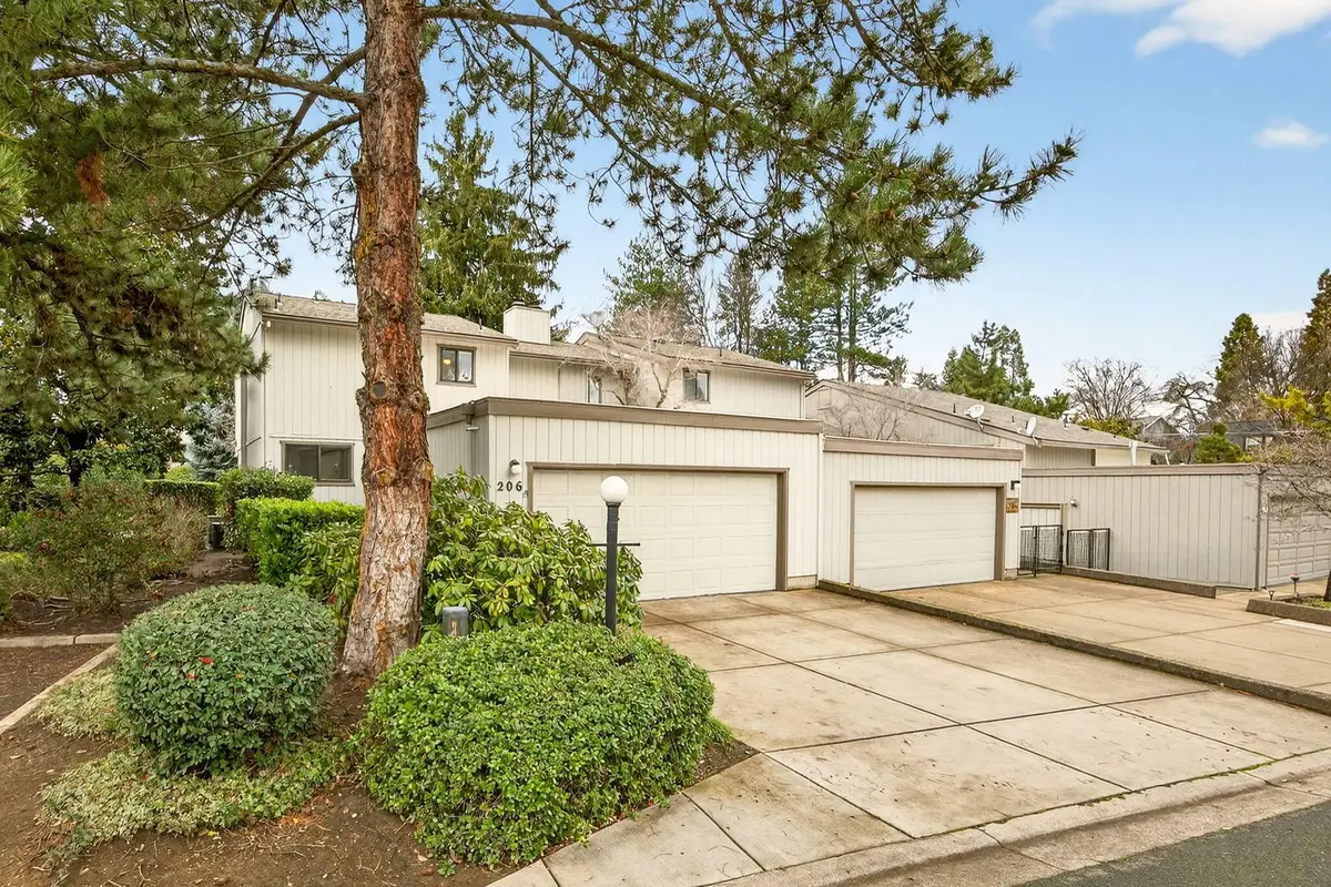 206 Mount Echo, Medford, OR 97504 - Image #1