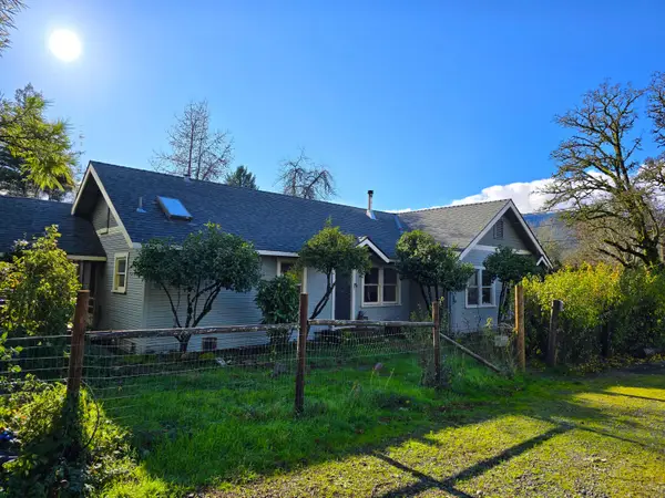 24127 Redwood, Kerby, OR 97531