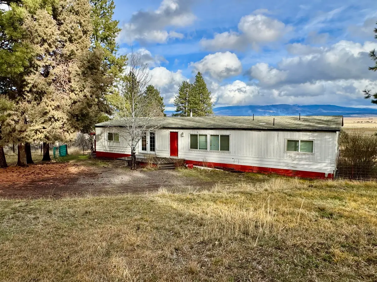 21657 Pinecrest, Bly, OR 97622 - Image #1