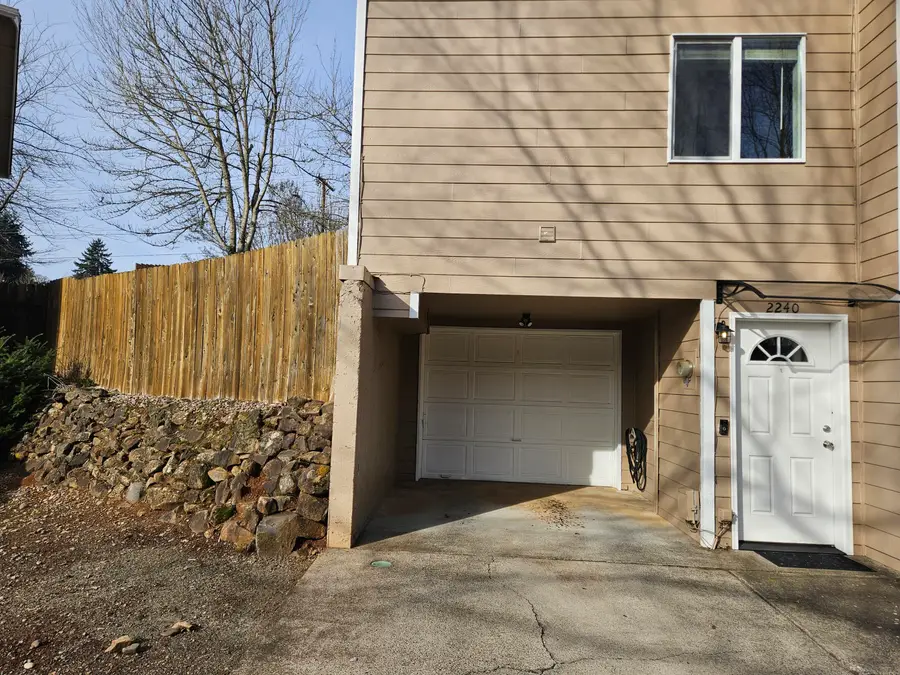 2240 Maplewood Drive S, Salem, OR 97306 - Image #2