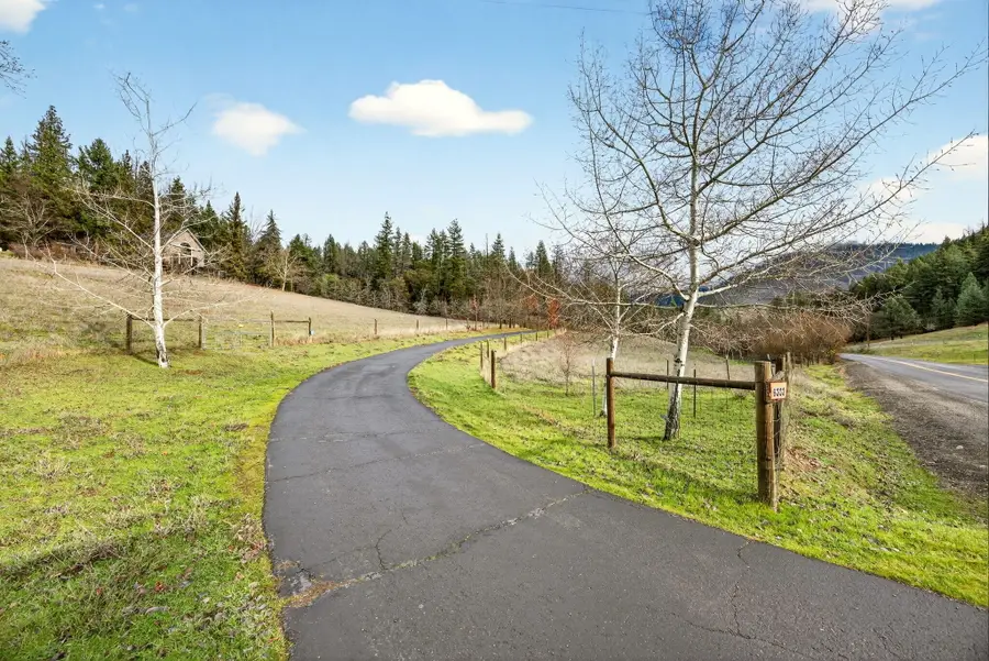 6333 Sterling Creek, Jacksonville, OR 97530 - Image #2