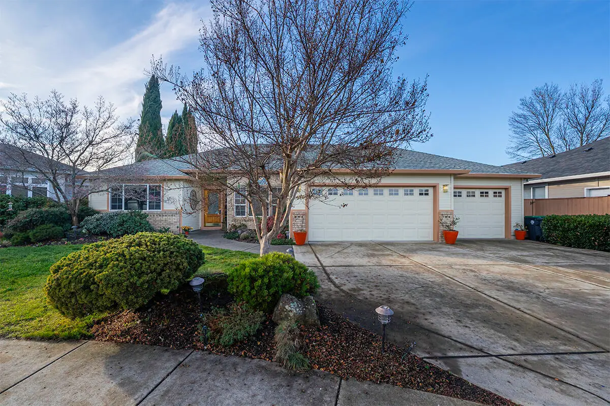 3418 Blue Blossom, Medford, OR 97504 - Image #1