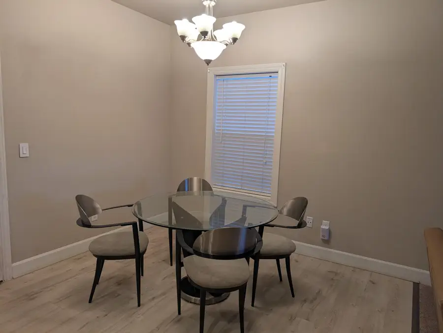 606 Blue Moon, Central Point, OR 97502 - Image #3