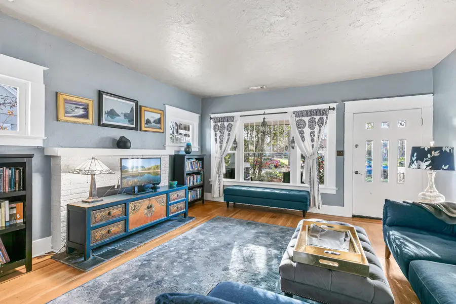 408 N Ivy, Medford, OR 97501 - Image #3