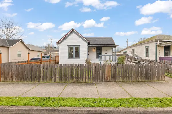 1321 SE Mill, Roseburg, OR 97470