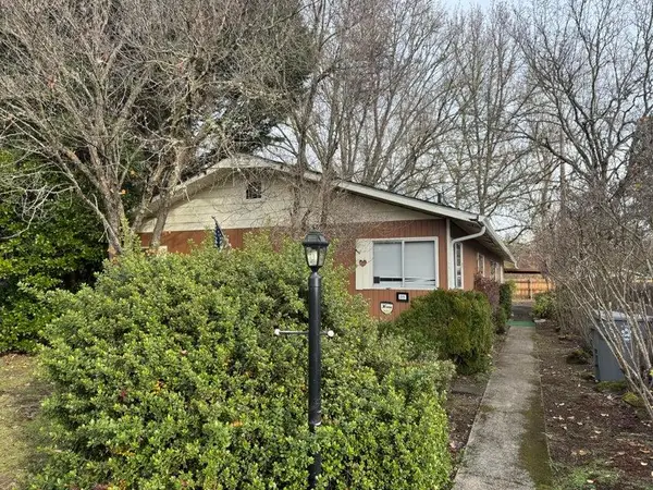 225 SW Westholm, Grants Pass, OR 97526