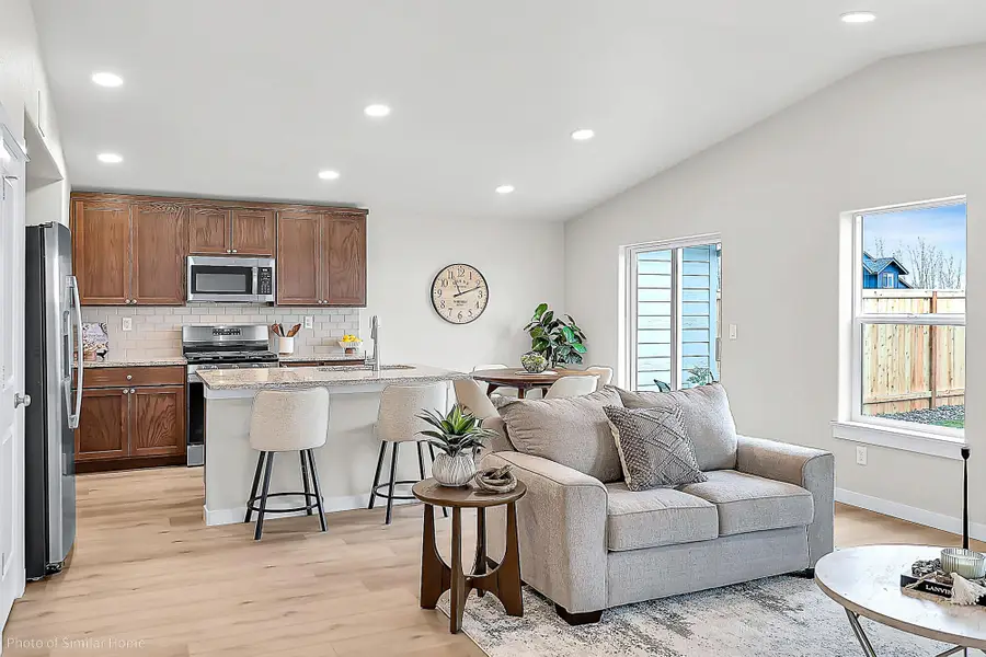 1802 Dragon Tail, Medford, OR 97504 - Image #2