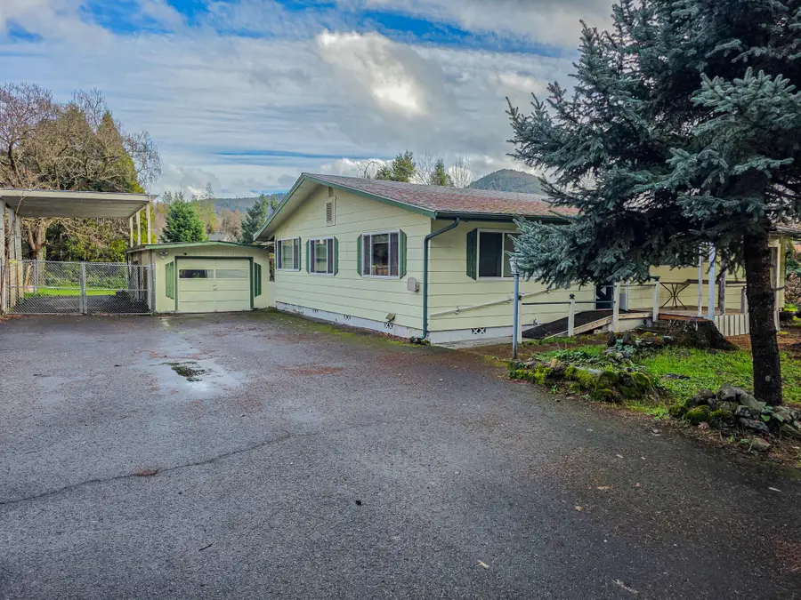 512 Pine, Rogue River, OR 97537 - Image #3