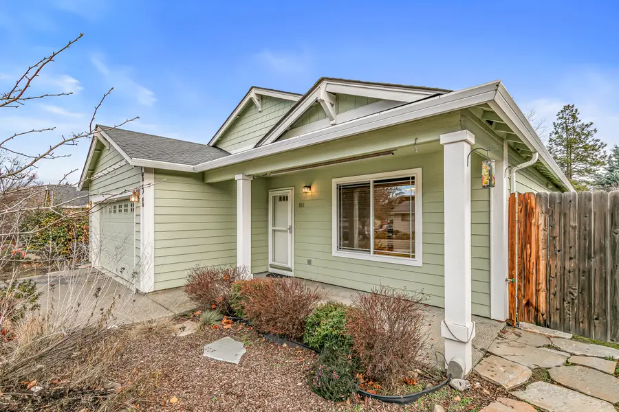 858 Faith, Ashland, OR 97520 - Image #2