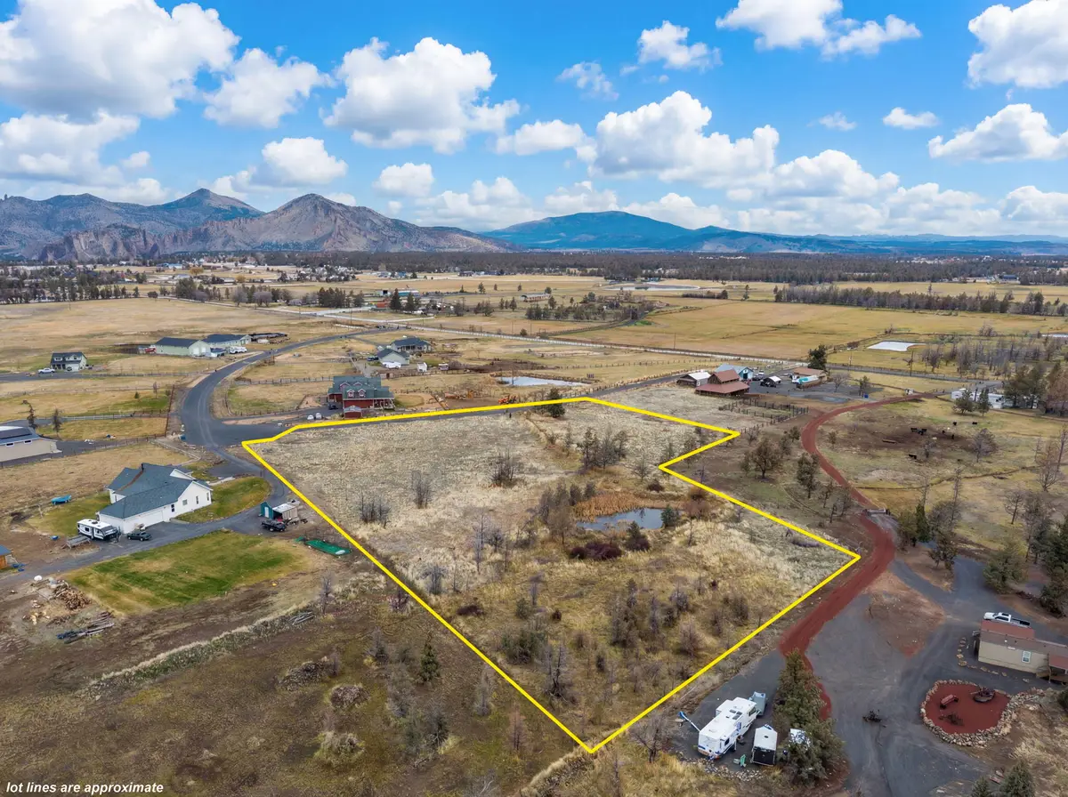 206 NE Frank, Redmond, OR 97756 - Image #1