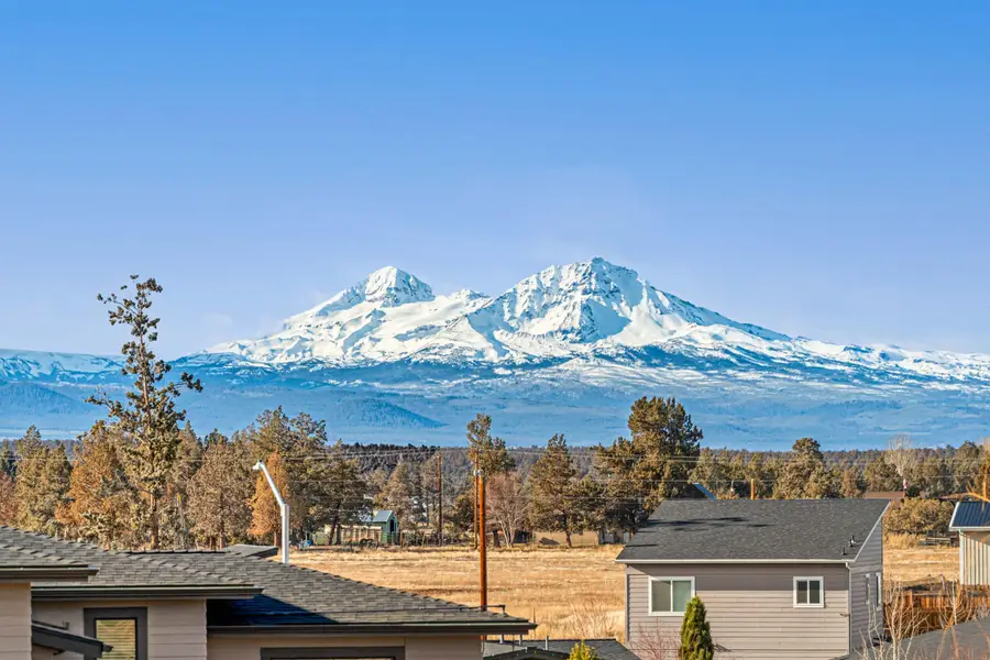 4580 SW Zenith Point, Redmond, OR 97756 - Image #2